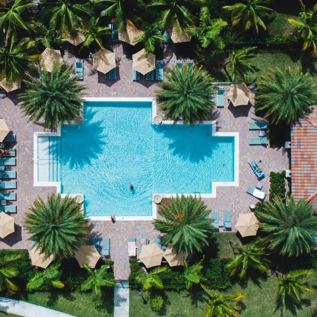 imagen de patio de un chalet visto desde arriba